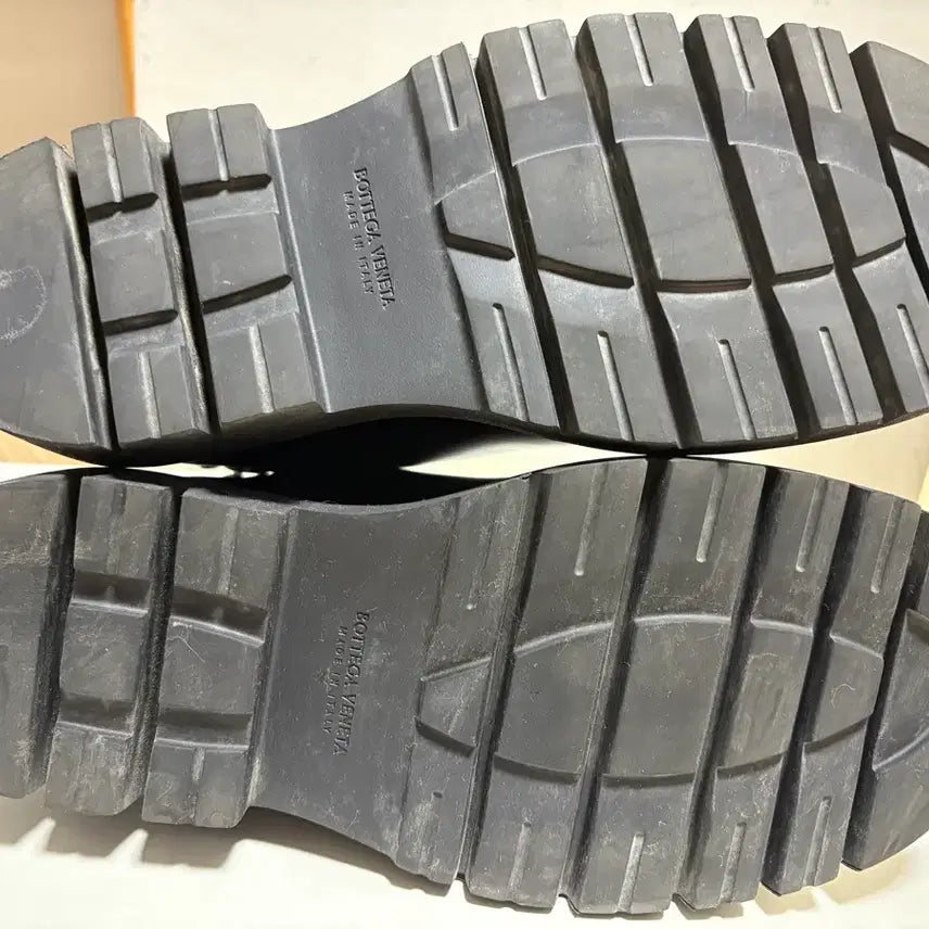 [BUNJANG] Bottega Veneta Lug Chelsea Ankle Boots / 보테가 베네타 러그 첼시 앵클 부츠 37