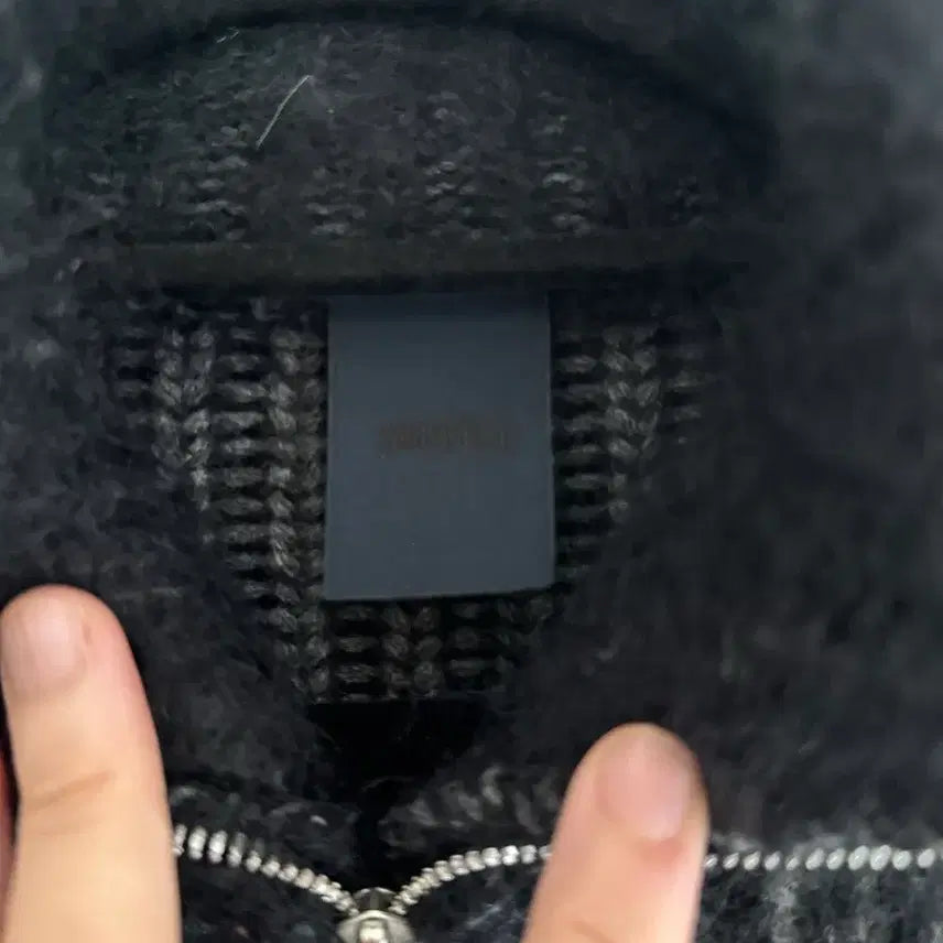 [BUNJANG] Juun J Knit Zip-up / Juun j 데미지 니트집업