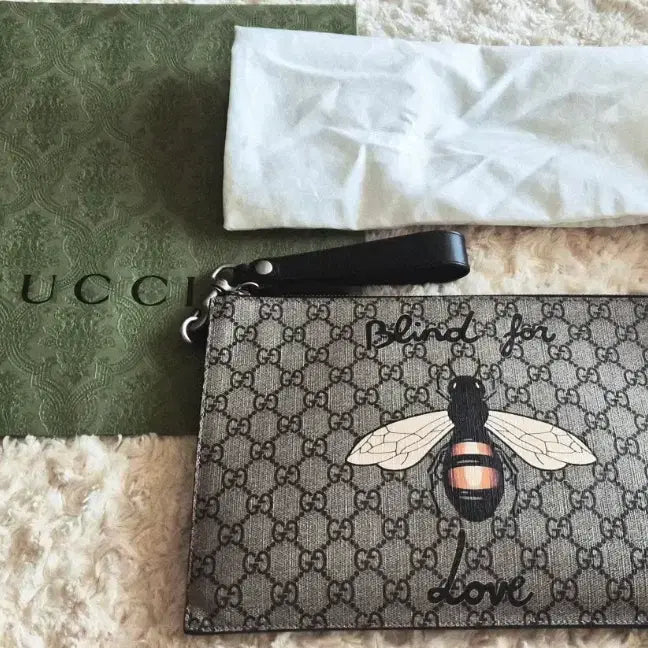 [BUNJANG] Gucci Bee Clutch Bag / 구찌 정품 꿀벌 클러치백  팝니다