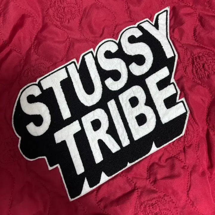 [BUNJANG] Tribe Red Embroidered Pattern Hooded Padded Jacket / 스투시 트라이브 레드 자수패턴 후드패딩 S