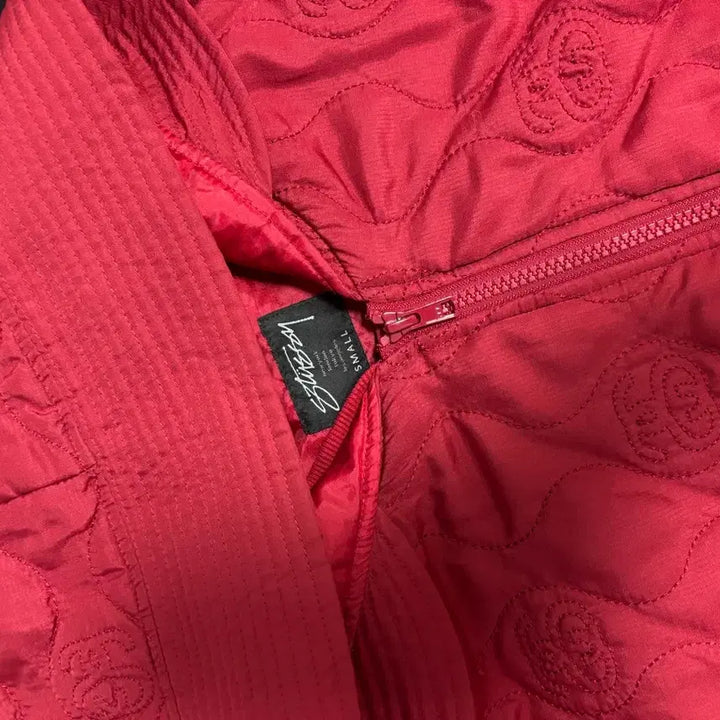 [BUNJANG] Tribe Red Embroidered Pattern Hooded Padded Jacket / 스투시 트라이브 레드 자수패턴 후드패딩 S