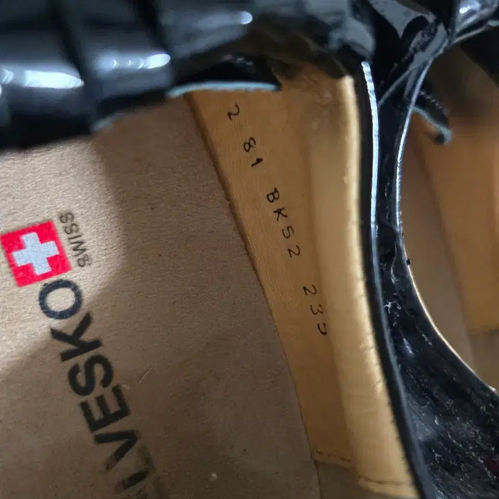 [BUNJANG] Helvesko Golf Shoes White/Black 235 / 헬베스코 태슬 골프화 235