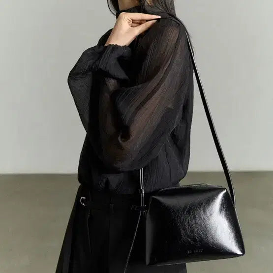 [BUNJANG] Lee Square Crossbody Bag - Black / 리이 SQUARE CROSSBODY BAG BLACK