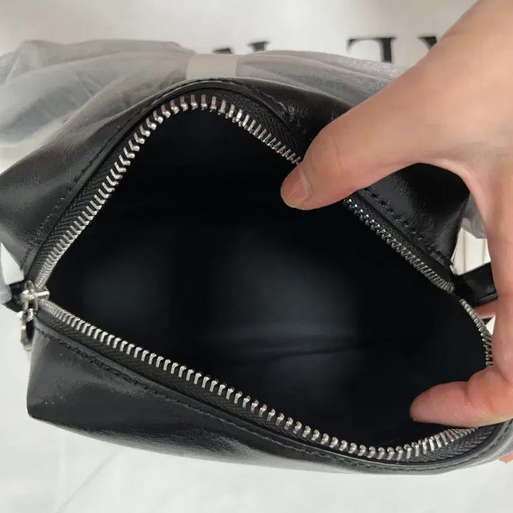 [BUNJANG] Lee Square Crossbody Bag - Black / 리이 SQUARE CROSSBODY BAG BLACK