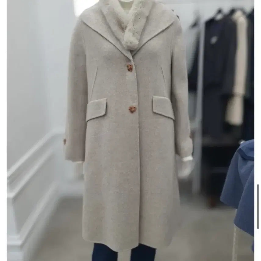 [BUNJANG] GIVY Coat (93% Wool) / GIVY 코트 (모 93%)