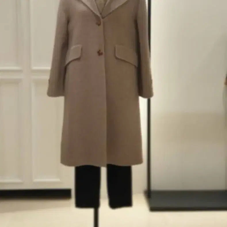 [BUNJANG] GIVY Coat (93% Wool) / GIVY 코트 (모 93%)
