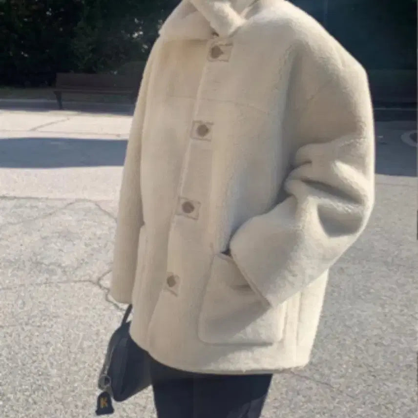 [BUNJANG] Brunch Reversible Mouton Jacket Ivory / 브런치 리버시블 무스탕 아이보리