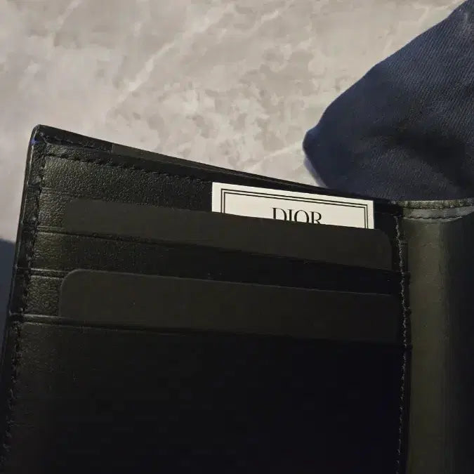 [BUNJANG] DIOR Wallet / DIOR 디올 블랙 반지갑 더스트백 포함 최신형