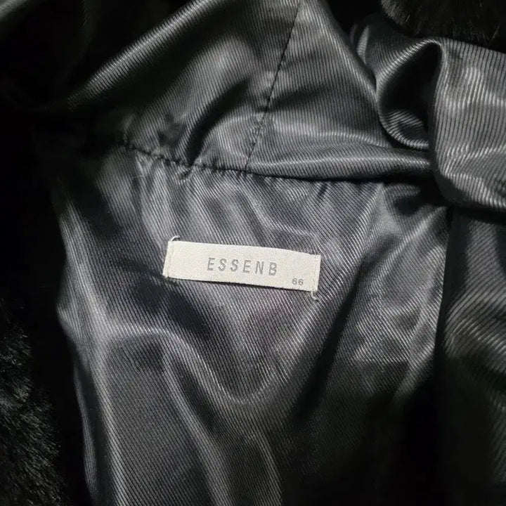 [BUNJANG] ESBENA Black Long Fur Vest / ESBENA 블랙 롱 퍼 베스트 조끼