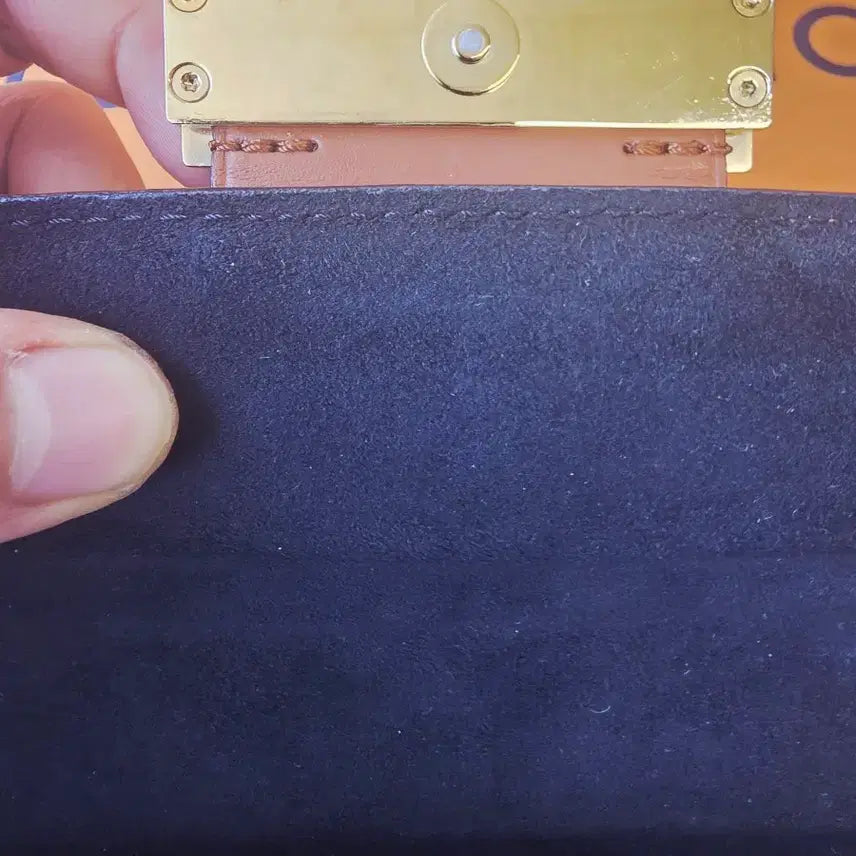 [BUNJANG] Louis Vuitton Dolphin Chain Wallet / 루이비통 돌핀 체인 월릿M68746