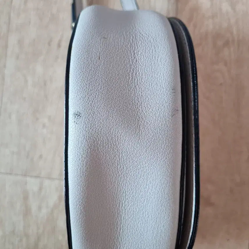 [BUNJANG] Oryany Roti Saddle Mini Crossbody Bag / 오야니 로티 새들 크로스바디백 크로스백