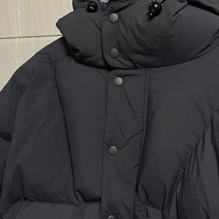 [BUNJANG] Behavior Polar Bear Padded Jacket - Charcoal / 비헤비어 폴라베어 패딩 차콜