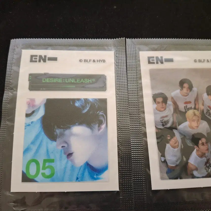 [BUNJANG] Enhypen Random Seals 4pcs / 엔하이픈 랜덤씰 4장 판매합니다. 캐릭터 씰은 서비스