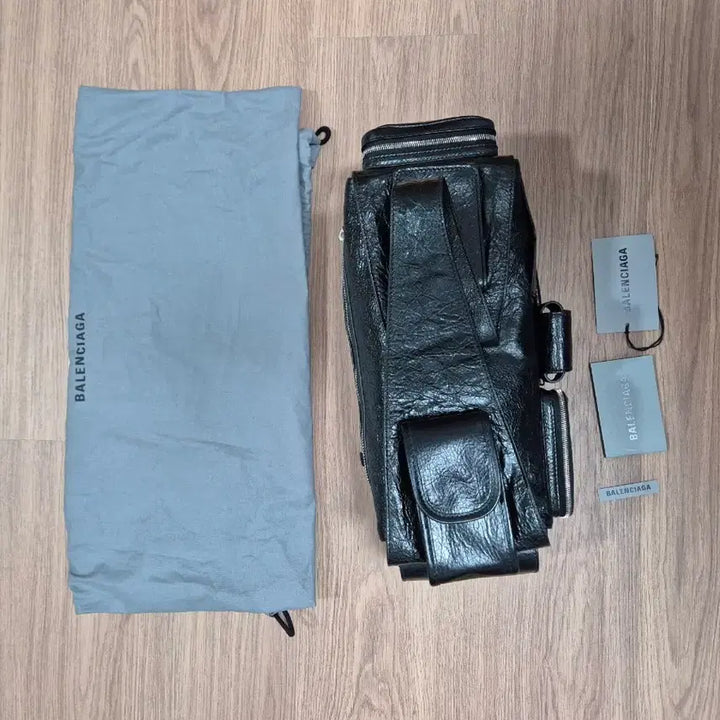 [BUNJANG] Balenciaga Superbusy Small Sling Bag Black / 발렌시아가 슈퍼비지 수퍼비지 스몰 슬링백 블랙