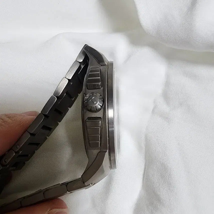 [BUNJANG] Tissot Titanium Chronograph Watch / 티쏘 티타늄 크로노그래프 시계 메탈