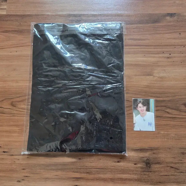 [BUNJANG] EXO D.O. XOXO Long Sleeve Photocard Set / (단순개봉/정가이하) 엑소 디오 엑사세 롱슬리브 포카 세트 도경수
