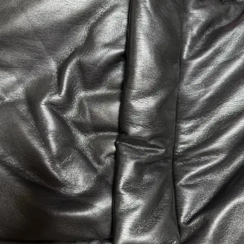 [BUNJANG] Nashushka Black Leather Padded Jacket 110 / 나누슈카 블랙 가죽 패딩 자켓 110