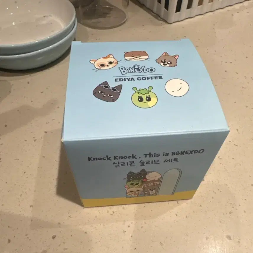 이디야 보넥도 콜라보 실리콘 슬리브세트 팝니나