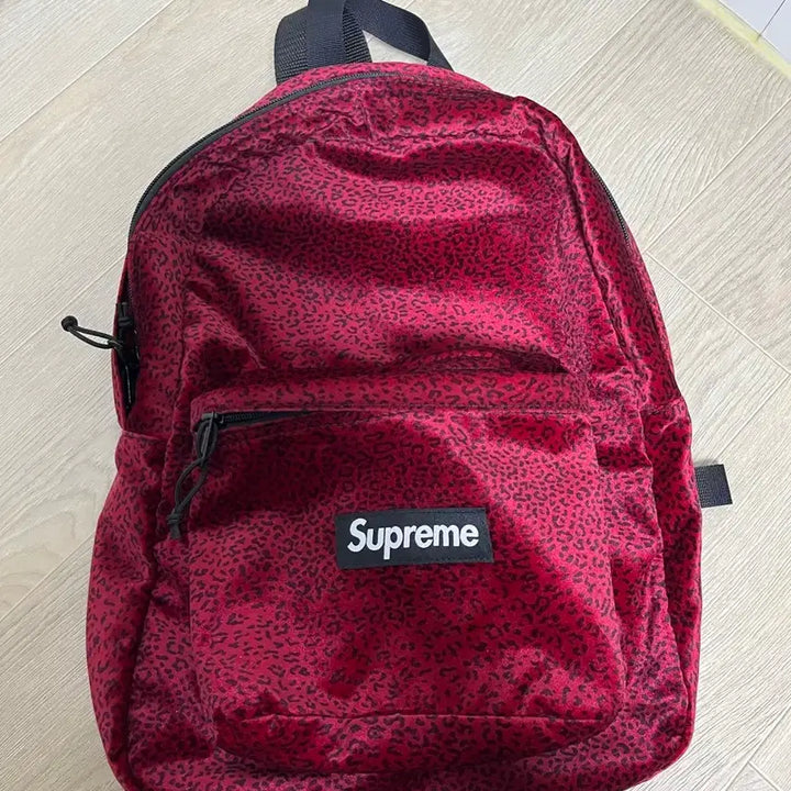[BUNJANG] Supreme Velvet Backpack Red Leopard / (새상품)슈프림 벨벳 백팩 레드 레오파드 - 25FW 뺏지x