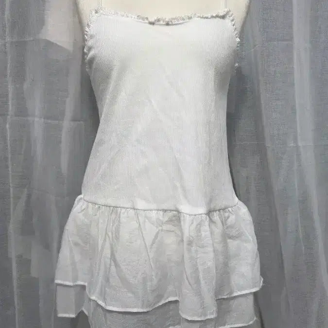 [BUNJANG] Lace Layered Tank Top / 레이스 레이어드 나시 사계절용