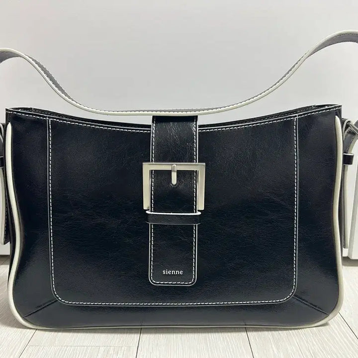 [BUNJANG] Sienne Opera Square Bag - Black Handbag / 시엔느 Opera Square Bag 블랙 오페라 스퀘어백
