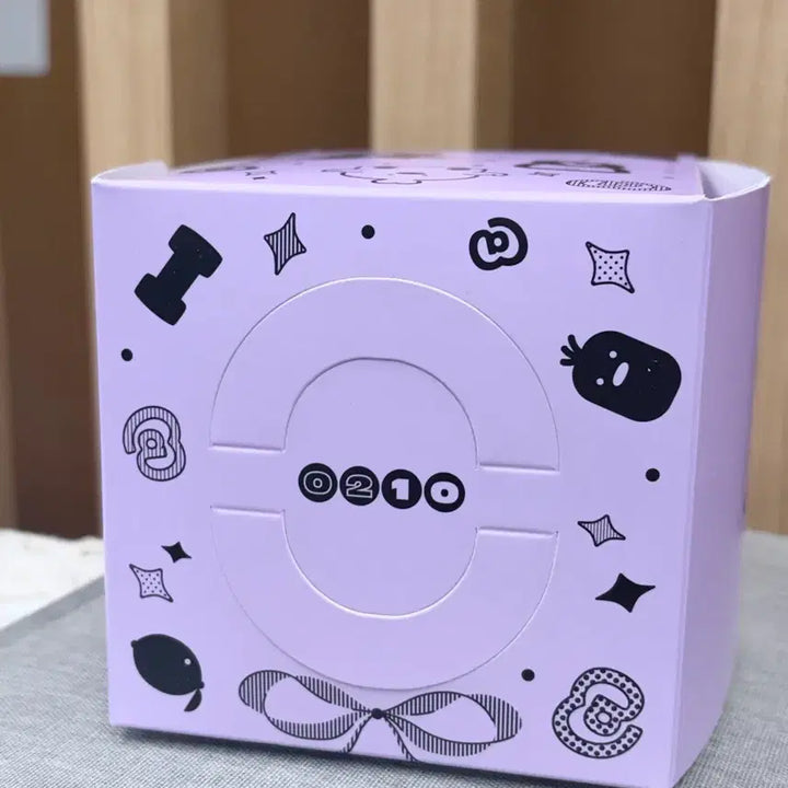 플레이브 노아의 헬스장 케이크 박스