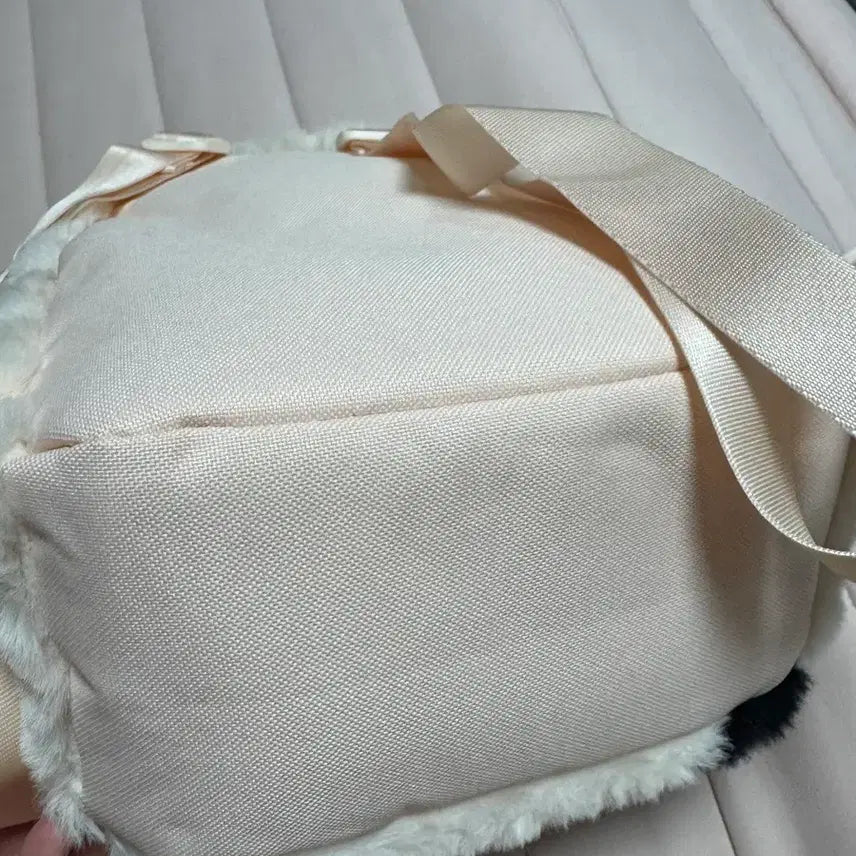 [BUNJANG] Nike Mini Backpack Cream / 새상품 나이키 퍼 미니 백팩 크림