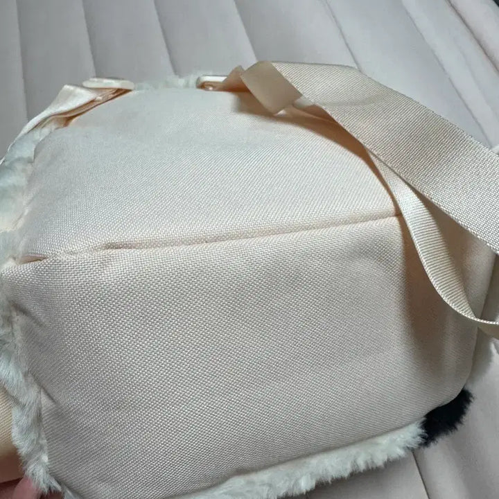 [BUNJANG] Nike Mini Backpack Cream / 새상품 나이키 퍼 미니 백팩 크림