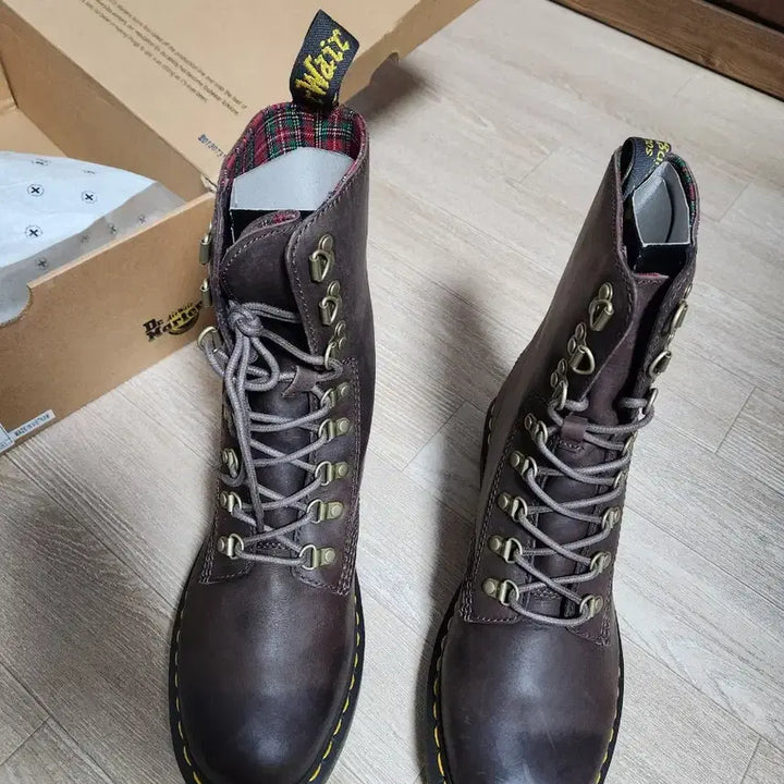 [BUNJANG] Dr. Martens Long Boots Dark Brown / 닥터마틴 블랙 롱 부츠 다크브라운