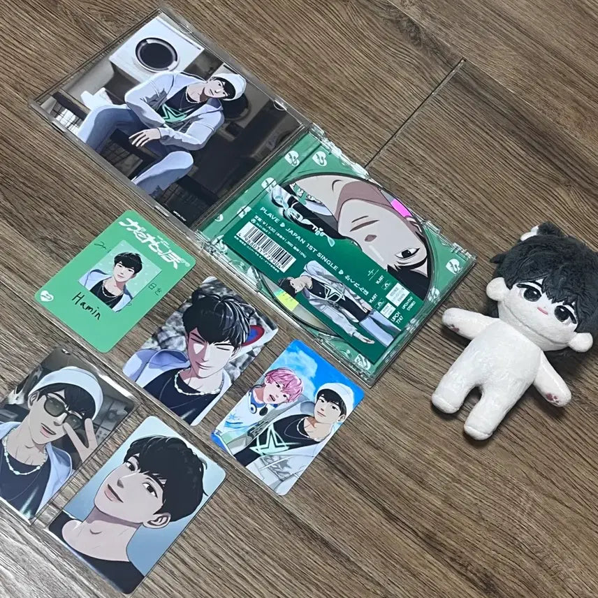 플레이브 하민 일본 1집 앨범 + 포카 + 인형(솜하민) 일괄 양도해요