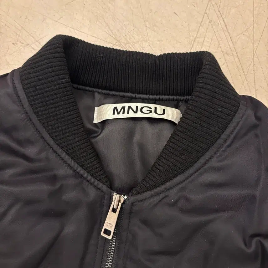 [BUNJANG] MNGU Black Bomber Jacket / MNGU 블랙 봄버 자켓