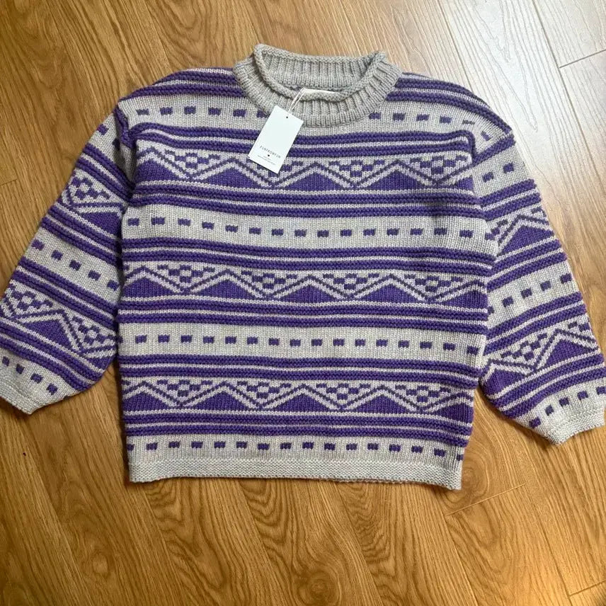 [BUNJANG] Fromis_9 Pattern Knit Sweater Purple / 펀프롬펀 패턴 니트 스웨터 퍼플