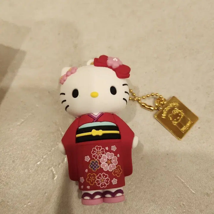 [BUNJANG] Kitty 50th Anniversary Exhibition Figure / 도쿄 50주년 전시회 키티 피규어 기모노 키티