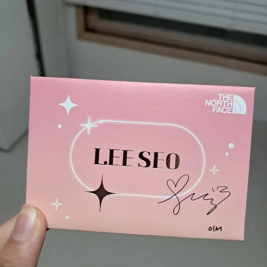 아이브 이서 노스페이스 포카