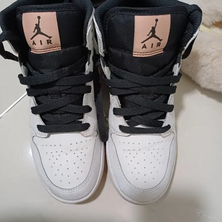 [BUNJANG] Air Jordan 1 High Top / 나이키 에어 조던 1 화이트 블랙 하이탑