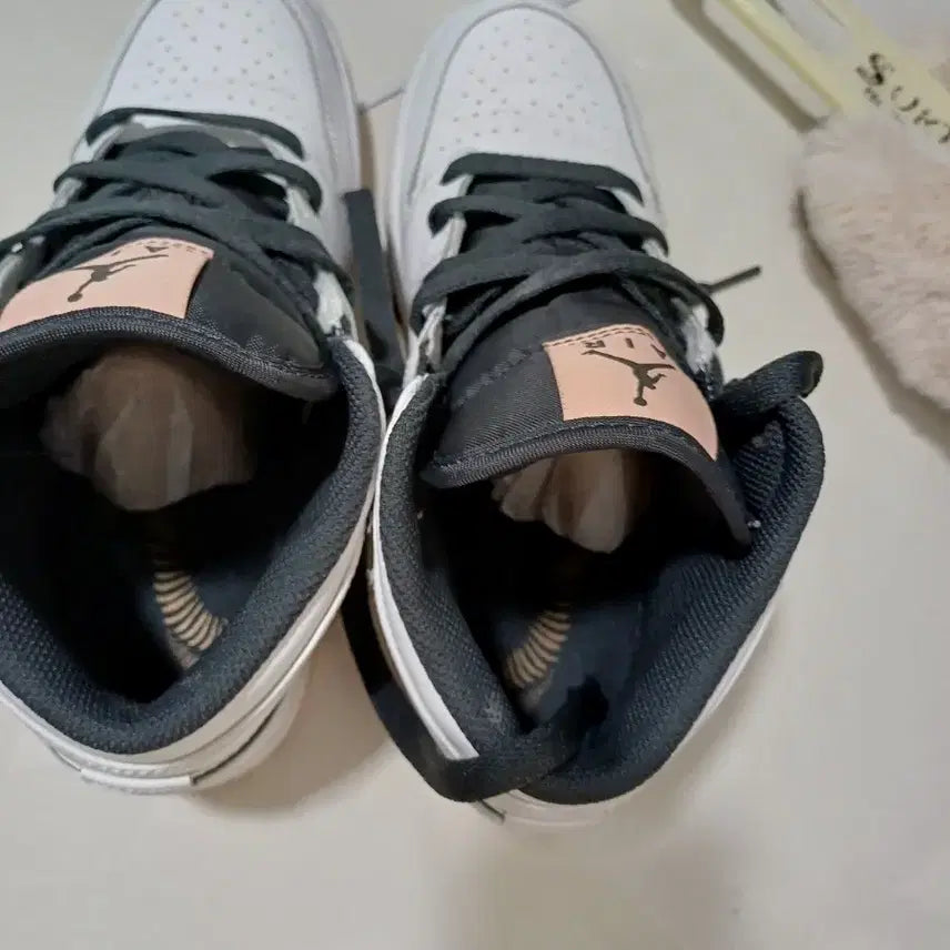 [BUNJANG] Air Jordan 1 High Top / 나이키 에어 조던 1 화이트 블랙 하이탑