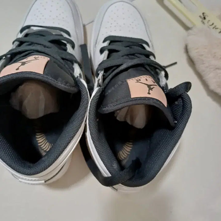 [BUNJANG] Air Jordan 1 High Top / 나이키 에어 조던 1 화이트 블랙 하이탑