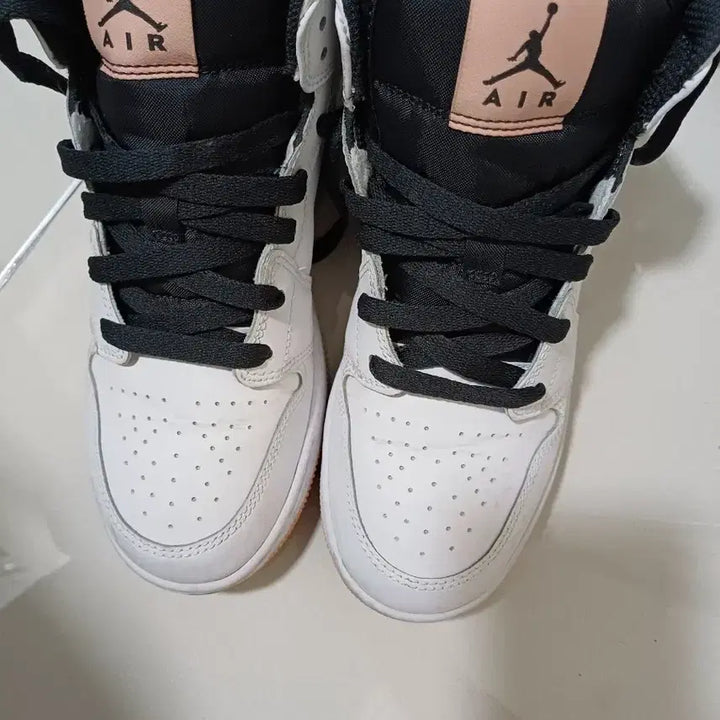 [BUNJANG] Air Jordan 1 High Top / 나이키 에어 조던 1 화이트 블랙 하이탑