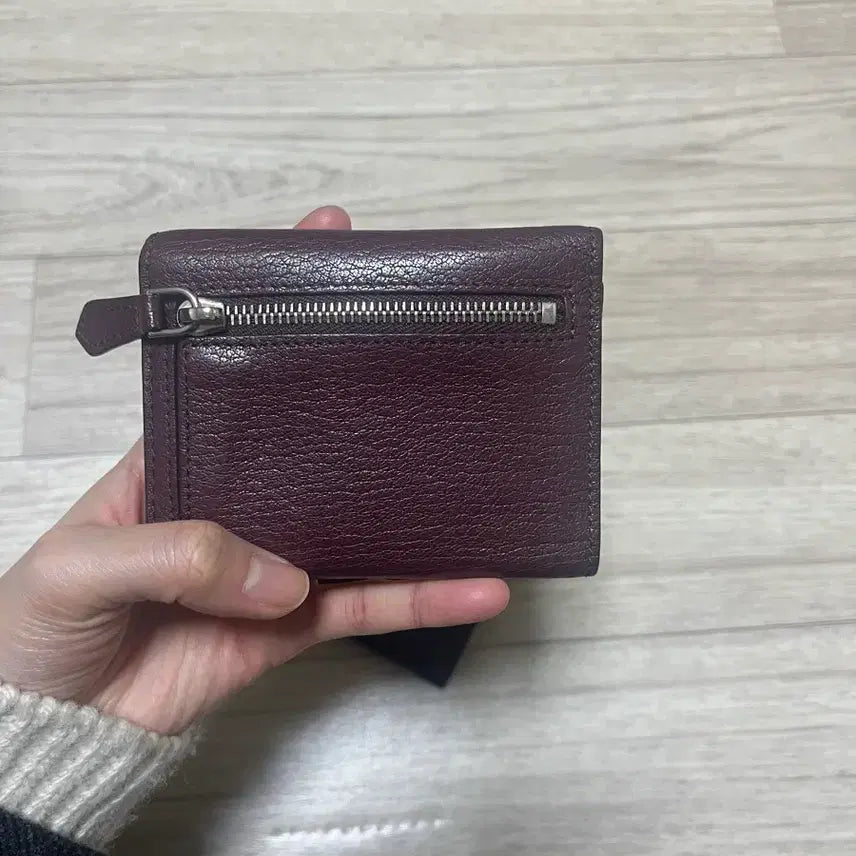 [BUNJANG] Givenchy Leather Bifold Wallet / 지방시 반지갑