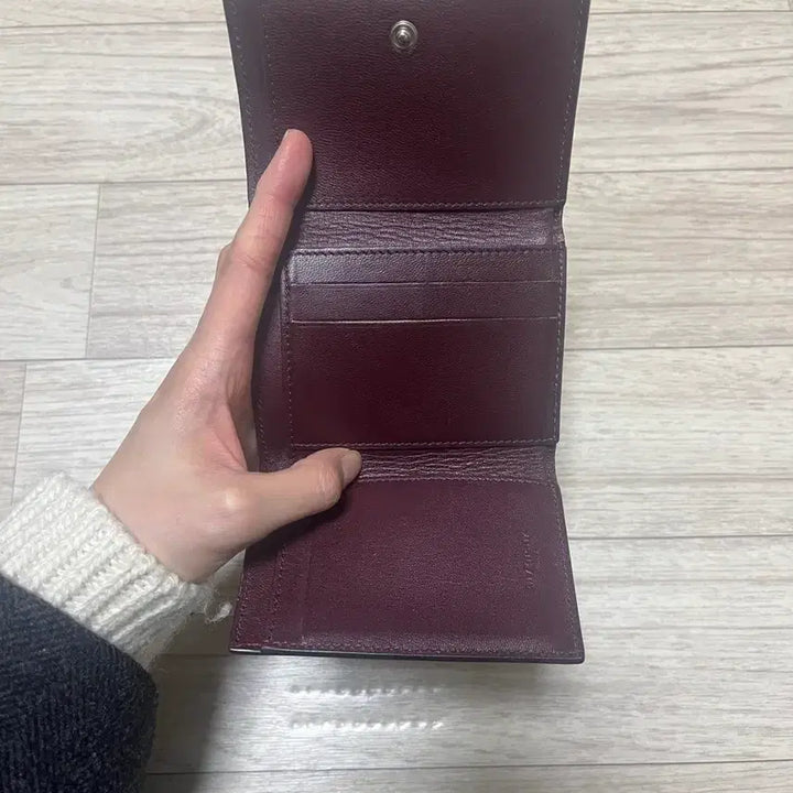 [BUNJANG] Givenchy Leather Bifold Wallet / 지방시 반지갑