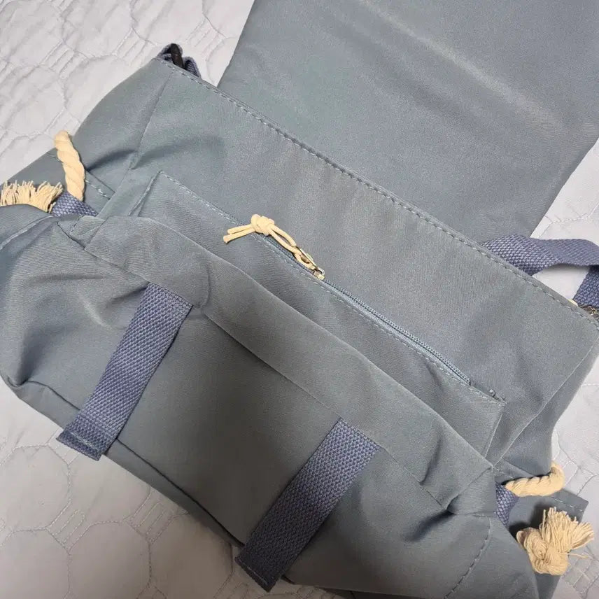 [SOLD OUT] 작은 파란색 크로스백 택배비만 받고 나눔합니다!
