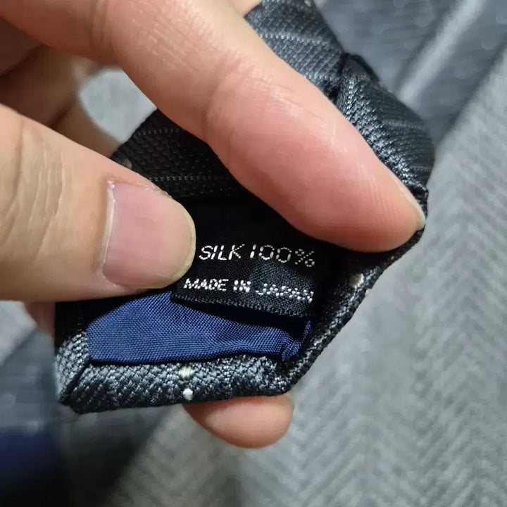 [BUNJANG] GUESS Silk Necktie / GUESS 명품 실크 넥타이