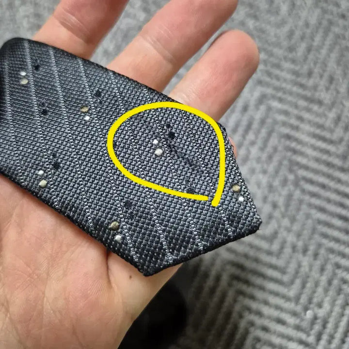 [BUNJANG] GUESS Silk Necktie / GUESS 명품 실크 넥타이