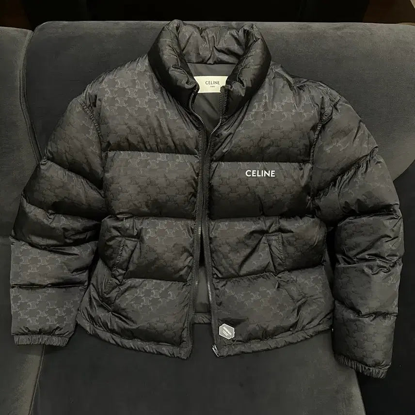 [BUNJANG] Celine Triomphe Down Jacket Black (Size 52) / 셀린느 트리옹프 패딩 나일론 자카드 다운 자켓 블랙 52