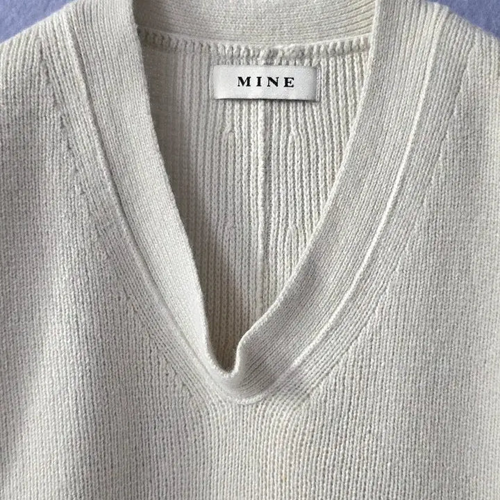 [BUNJANG] Loose Fit Raccoon Wool Blend Knit / 마인 루즈핏 라쿤 혼방 울 니트