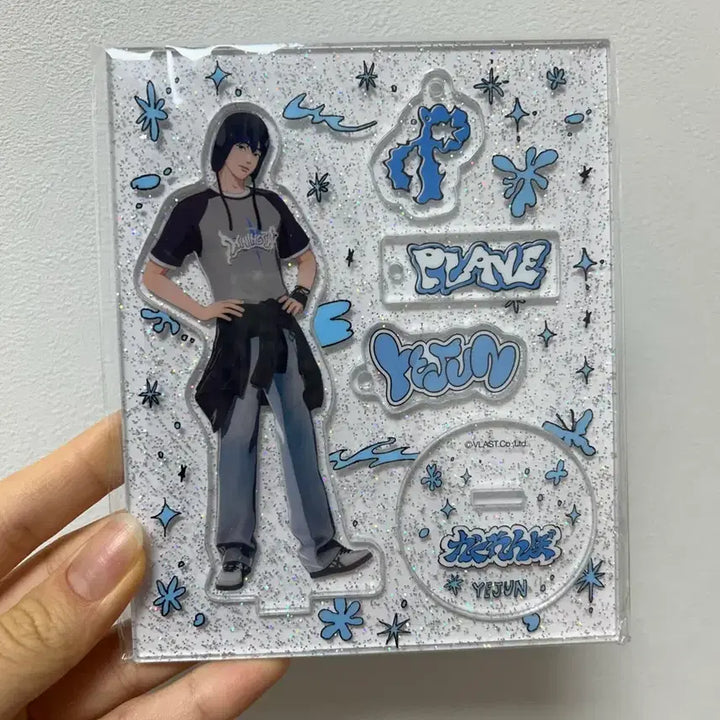 플레이브 카쿠렌보 예준 아크릴 스탠드 판매합니다