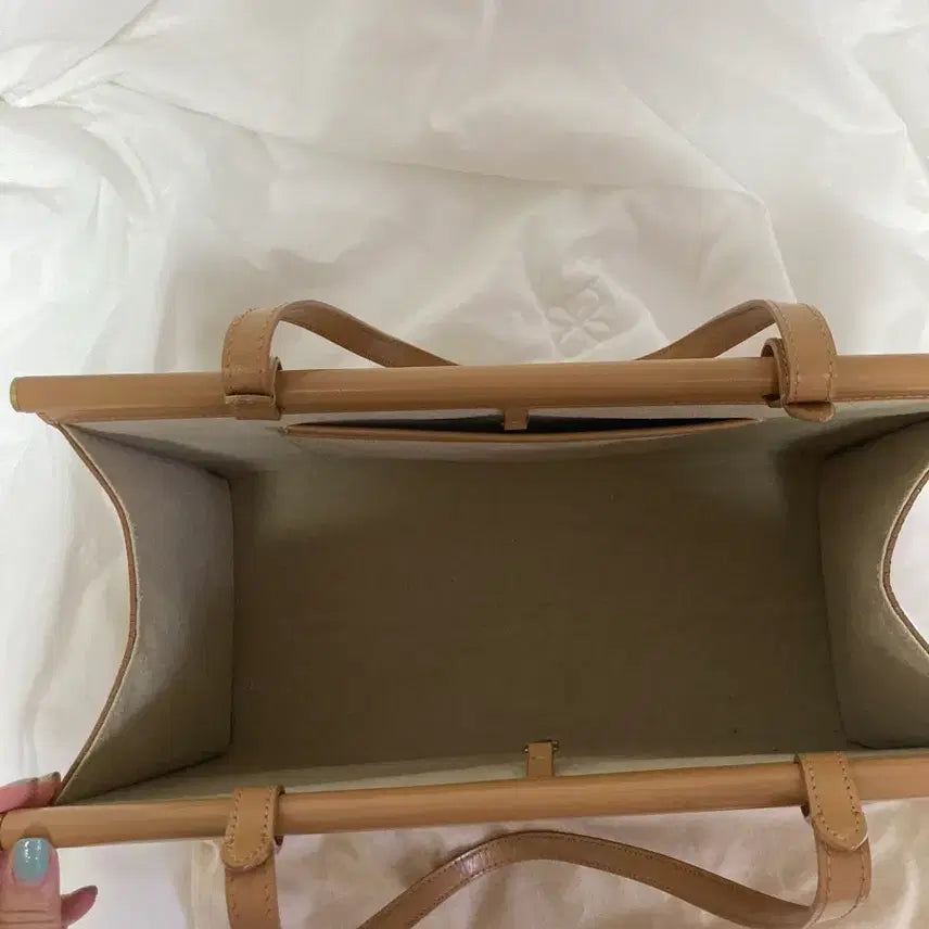 [BUNJANG] TUTIE Parallel Shoulder Bag Camel / 투티에 파라렐 숄더 백 가방 카멜