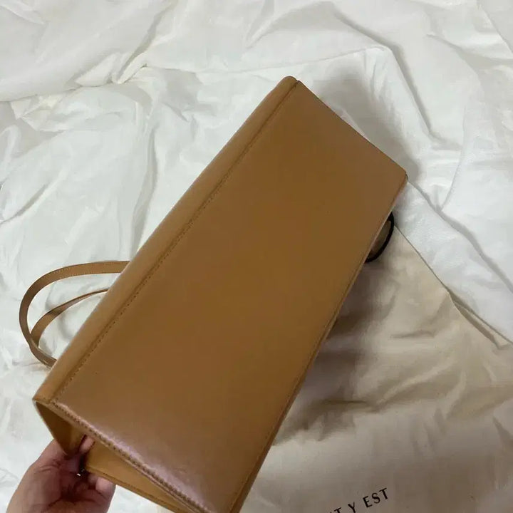 [BUNJANG] TUTIE Parallel Shoulder Bag Camel / 투티에 파라렐 숄더 백 가방 카멜