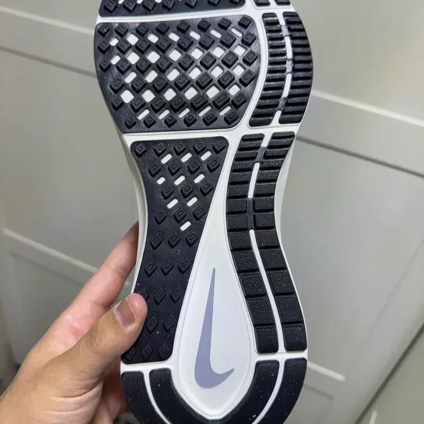 [BUNJANG] Nike Zoom Structure 25 Grey / 270) 나이키 줌 스트럭처 25 그레이 톰삭스