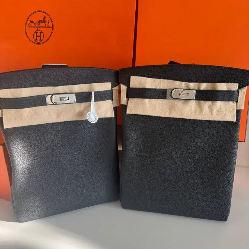[BUNJANG] Hermes GM Black Crossbody Bag / [백화점풀셋]에르메스 핵아도GM 블랙은장/카반은장 크로스백 K각인